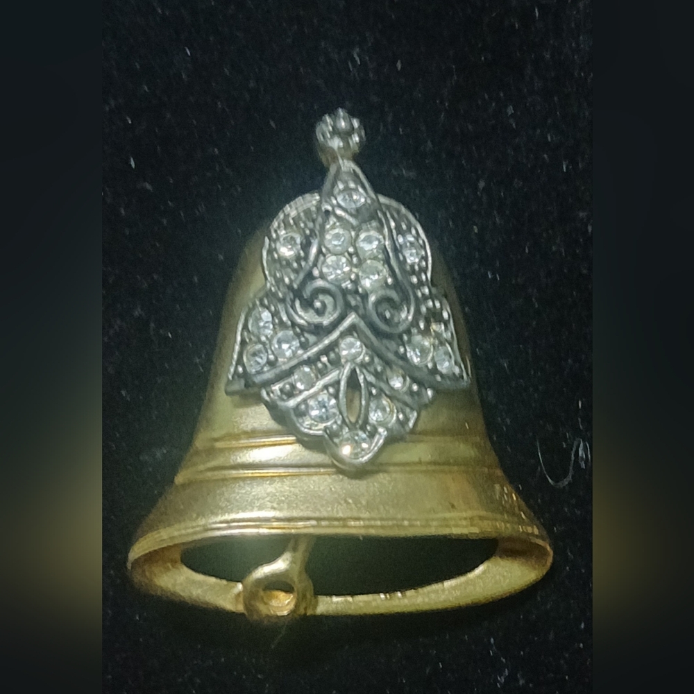 Vintage Laila Rowe Bell Brooch